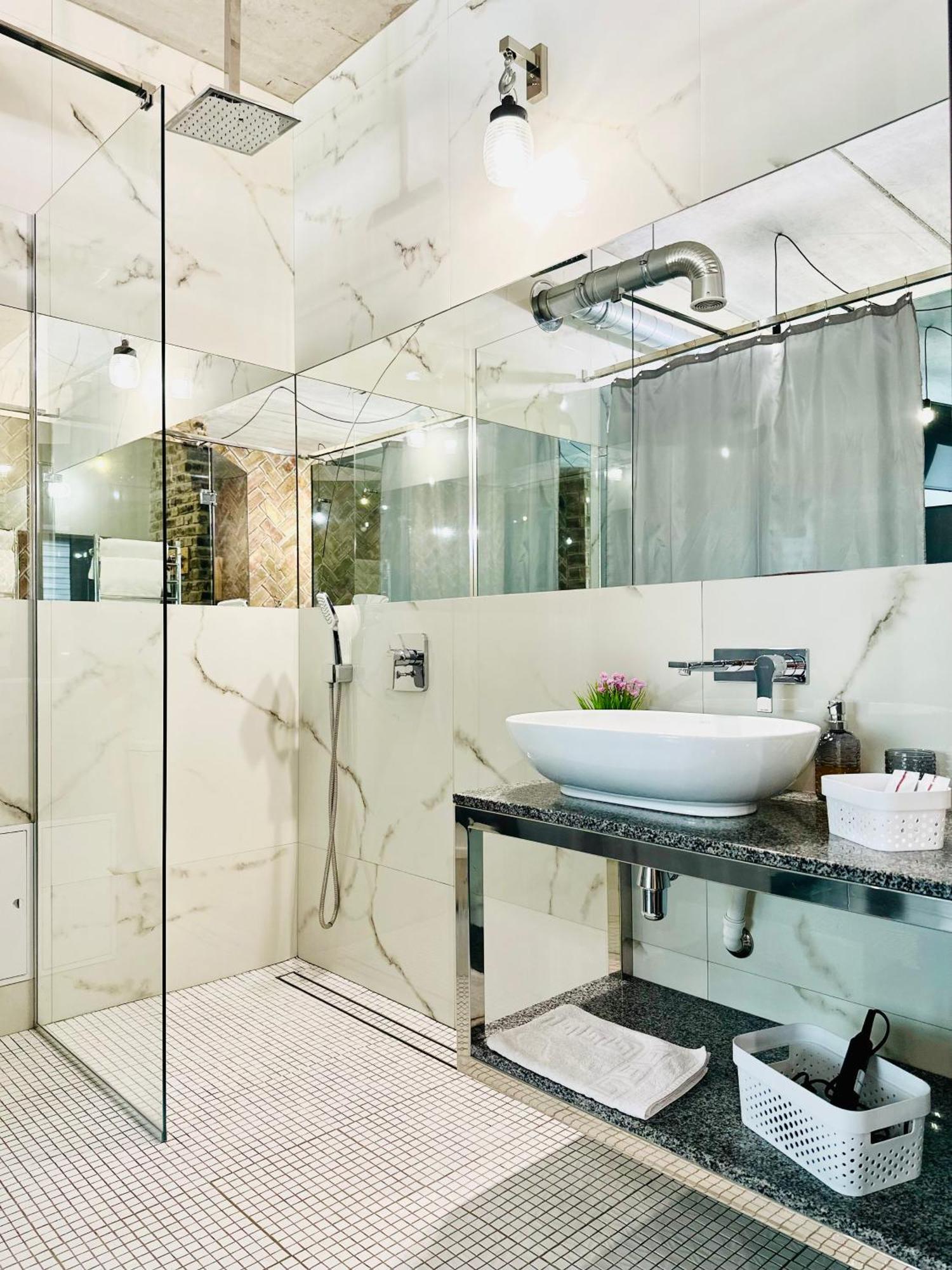 Comfortable Apartments With A Coffee Machine In The City Centre, Zlata Plaza Rivne Exterior foto